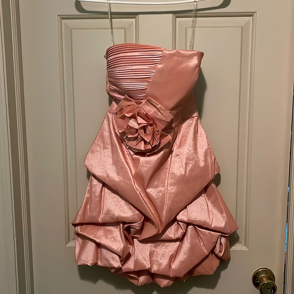Vintage style mini dress. Peach colored in perfect condition only worn once.